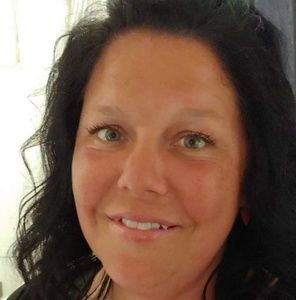 Meet your Posher, Guylaine